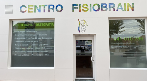 Logo de Centro FisioBrain.