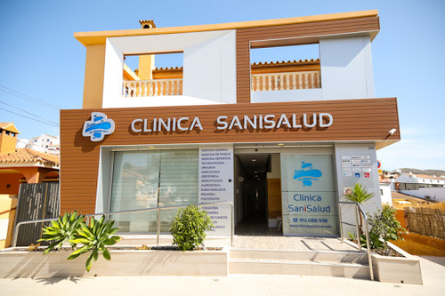 Logo de Clínica SaniSalud