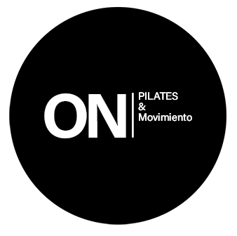 Logo de ON Pilates & Movimiento.