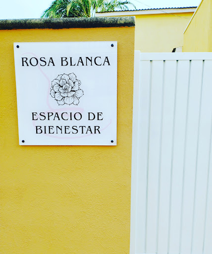 Logo de Rosa Blanca, Espacio De Bienestar.